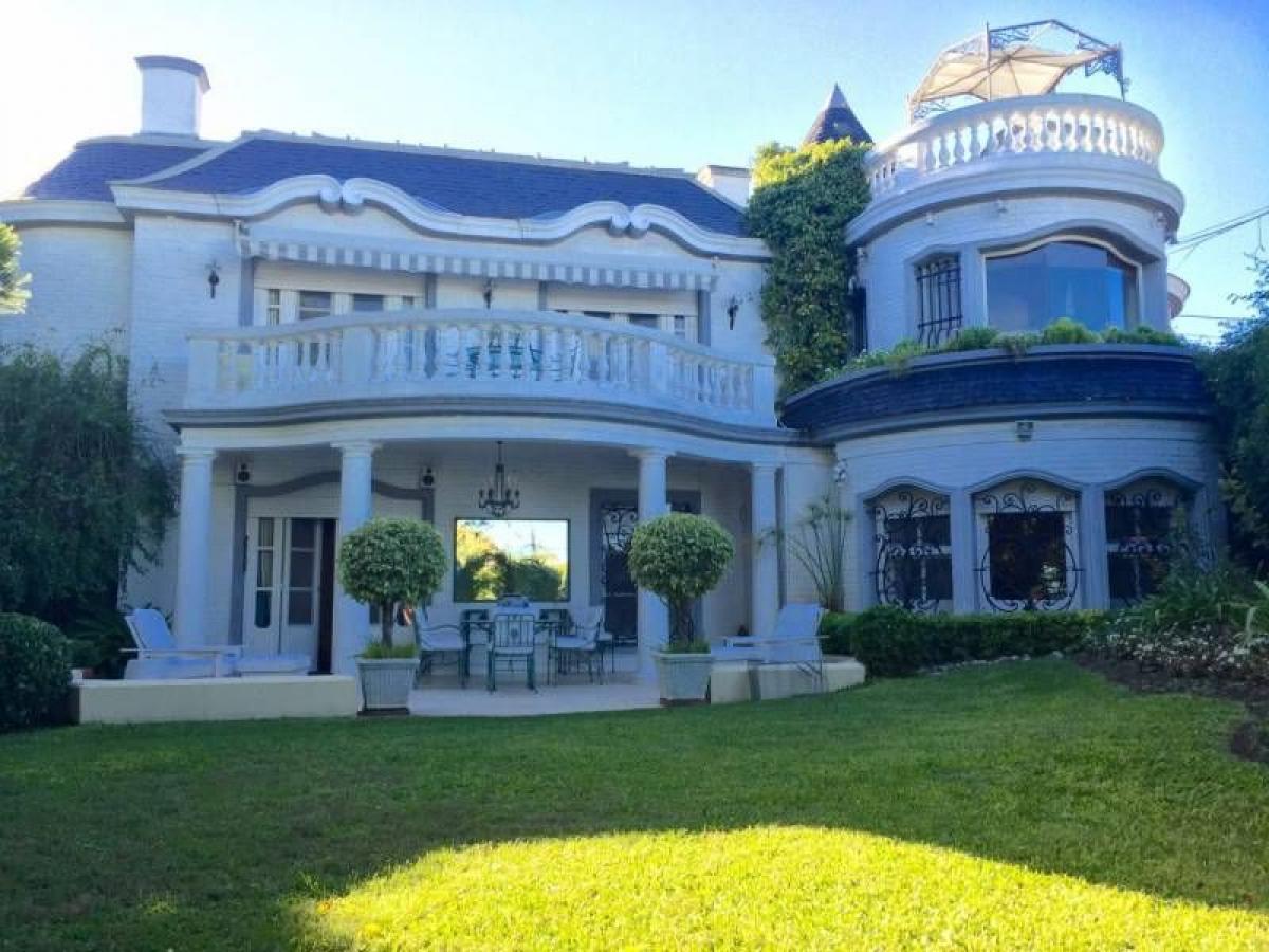 3 bedrooms House in San Isidro, Argentina No. 63140