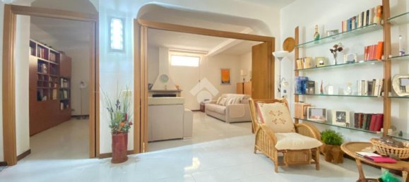 Villa de 6 divisões em Guidonia Montecelio, Italy N.º 4809 34