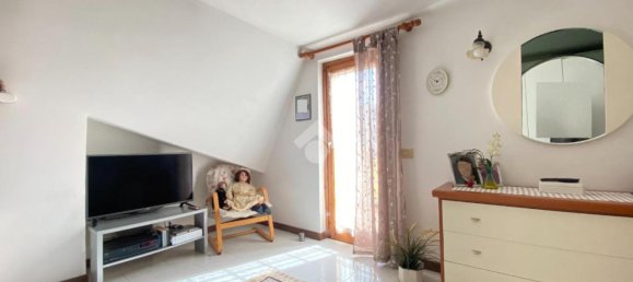 Villa de 6 divisões em Guidonia Montecelio, Italy N.º 4809 74