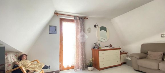 Villa de 6 divisões em Guidonia Montecelio, Italy N.º 4809 77