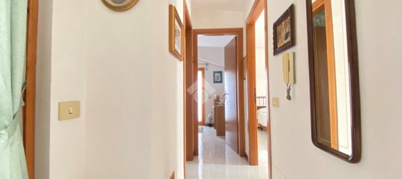 Villa de 6 divisões em Guidonia Montecelio, Italy N.º 4809 58