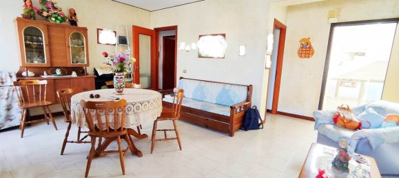 4-Zimmer Wohnung in Valverde, Italy, Nr. 216666 28