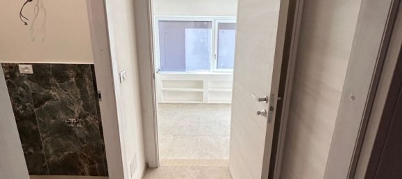 2-salle Appartement à Turin, Italy No. 212762 10