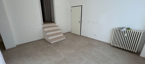 2-salle Appartement à Turin, Italy No. 212762 4
