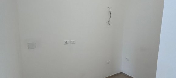 2-salle Appartement à Turin, Italy No. 212762 8