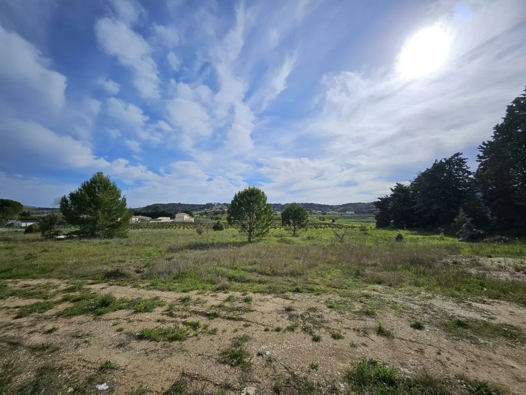  قطعة أرض في Venejan, France 810متر مربع رقم 100465