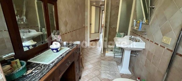 2 bedrooms Apartment in Florence, Italy No. 361866 16