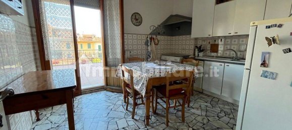 2 bedrooms Apartment in Florence, Italy No. 361866 3