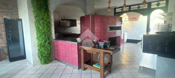 1-Zimmer Gewerbliche Immobilie in Gorlago, Italy, Nr. 141654 8