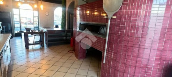 1-Zimmer Gewerbliche Immobilie in Gorlago, Italy, Nr. 141654 17