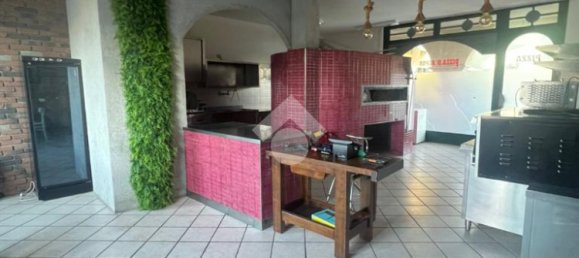 1-Zimmer Gewerbliche Immobilie in Gorlago, Italy, Nr. 141654 18