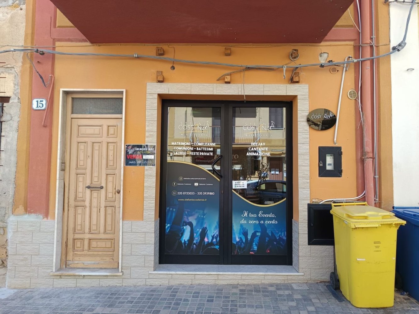 26m² Commercial property in Campofelice di Roccella, Italy No. 285874