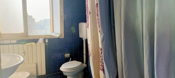 6 rooms Apartment in Modena, Italy No. 113673 9