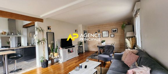 Casa de 3 dormitorios en Argenteuil, France No. 138898 2