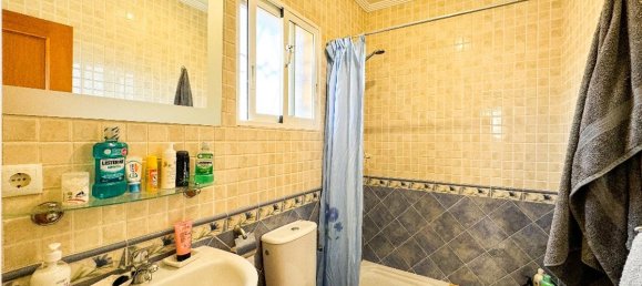 4 bedrooms Villa in Punta Prima, Spain No. 12989 10