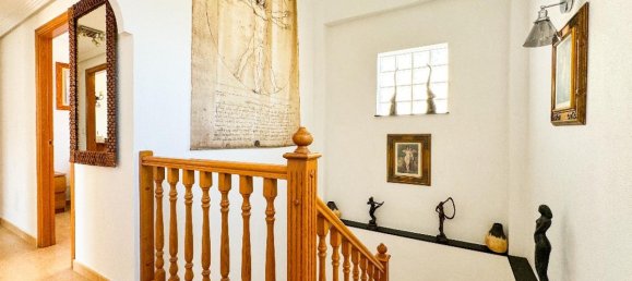 4 bedrooms Villa in Punta Prima, Spain No. 12989 8