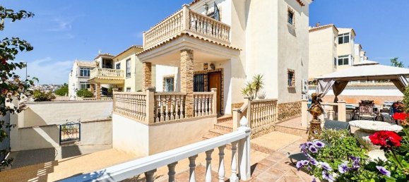 4 bedrooms Villa in Punta Prima, Spain No. 12989 22