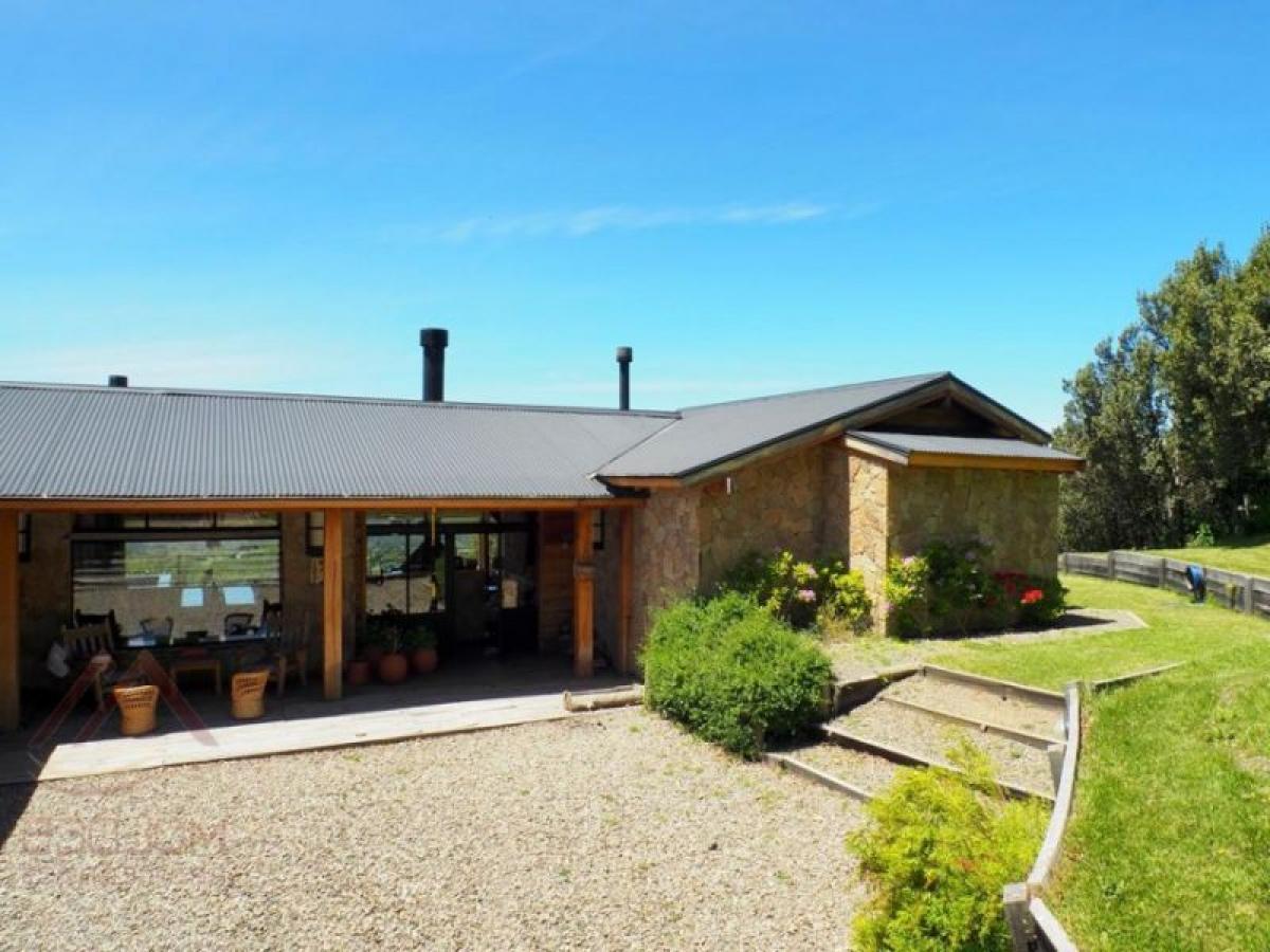 5 bedrooms House in Neuquen, Argentina No. 62959