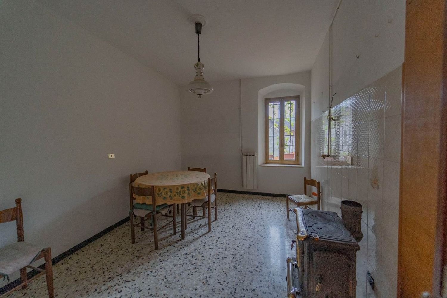 4 rooms Apartment in Vallecrosia, Italy No. 144967