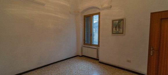 4 rooms Apartment in Vallecrosia, Italy No. 144967 2