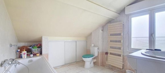 4 bedrooms House in Chennevieres-sur-Marne, France No. 174938 10