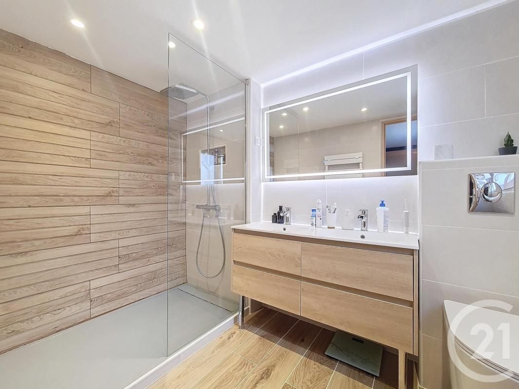 4 bedrooms House in Chennevieres-sur-Marne, France No. 174938