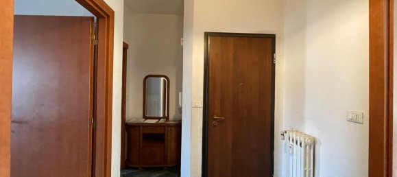 3 rooms Apartment in Turin, Italy No. 175559 9