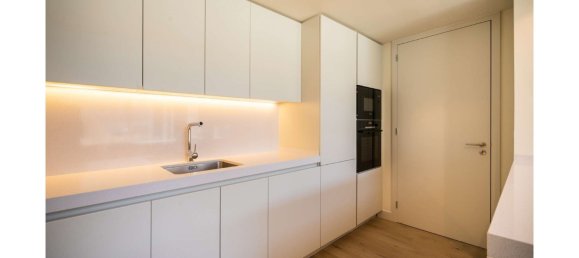 2 bedrooms Apartment in Lisbon, Portugal No. 107442 13