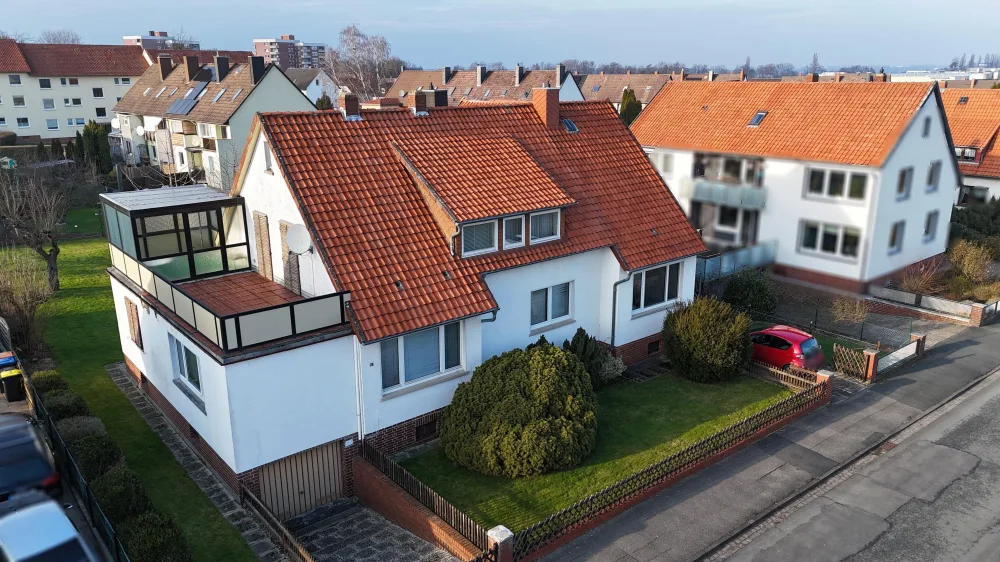 11 rooms Townhouse in Hanover, Germany No. 193433