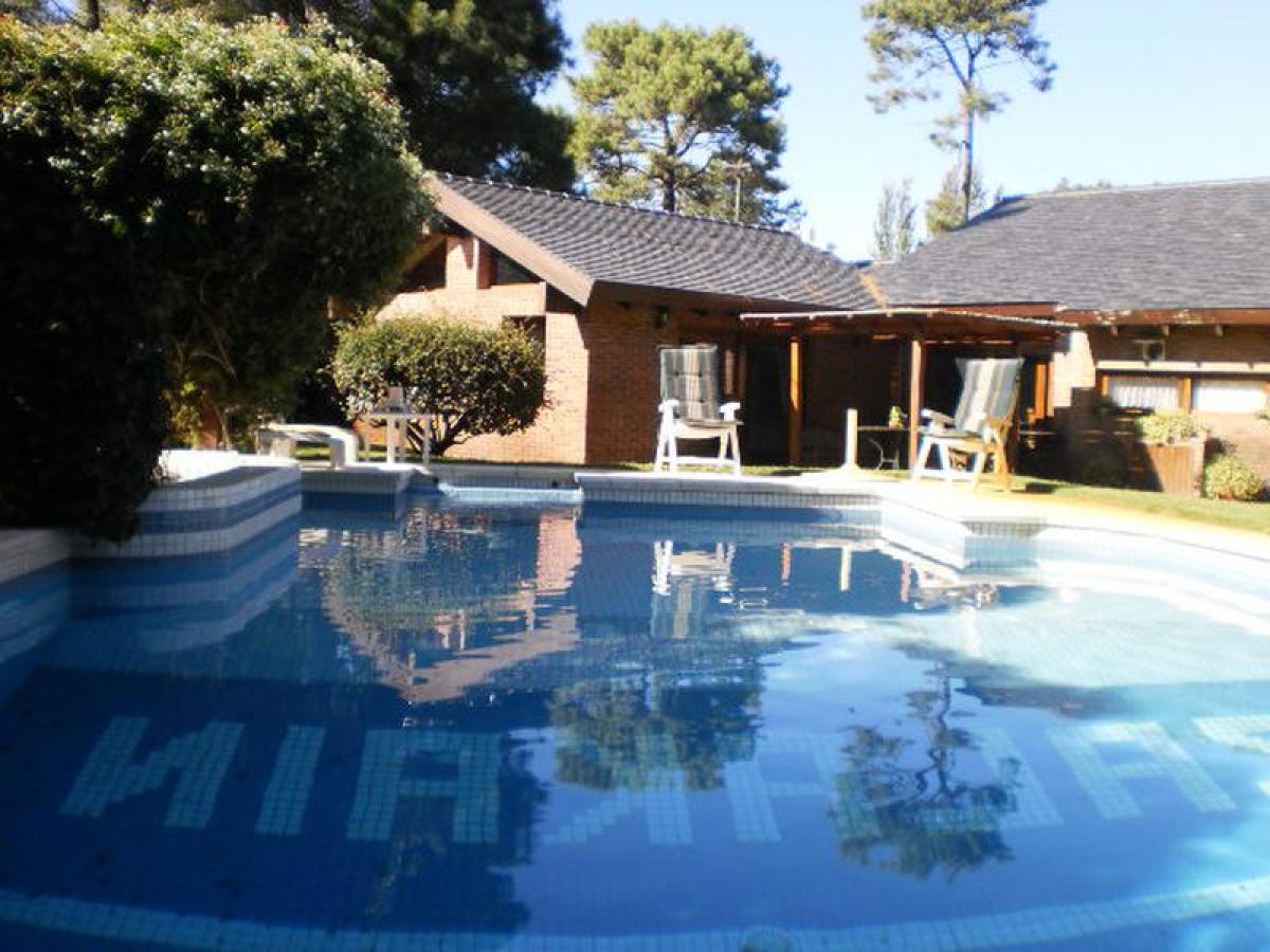 4 غرف نوم منزل في Maldonado, Uruguay رقم 1374