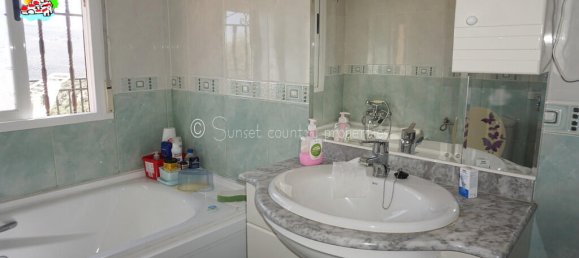 4 غرف نوم منزل في Iznajar, Spain رقم 167000 16