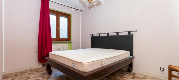 Дом с 5 комнатами в Баньоло Пьемонте, Италия № 142259 15