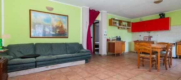 Дом с 5 комнатами в Баньоло Пьемонте, Италия № 142259 9