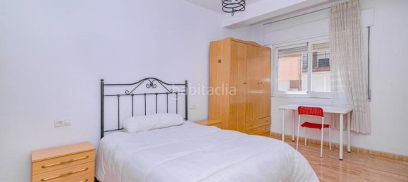 4 bedrooms Apartment in Granada, Spain No. 133614 8