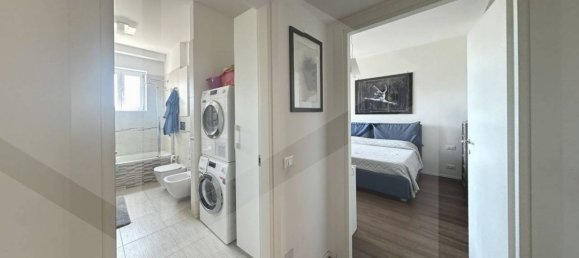 3غرفة شقة في San Donato Milanese, Italy رقم 33828 17