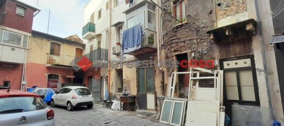 Квартира с 1 спальней в Катания, Италия № 143007 13