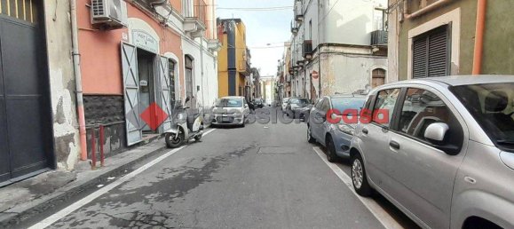 Квартира с 1 спальней в Катания, Италия № 143007 15