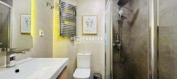 Apartamento de 2 dormitorios en Madrid, Spain No. 167716 15