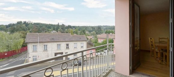 2 bedrooms Apartment in Bourgoin-Jallieu, France No. 190906 10