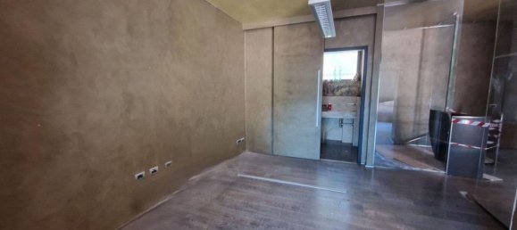 165m² Warehouse in Scandicci, Italy No. 376374 6