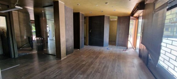 165m² Warehouse in Scandicci, Italy No. 376374 5