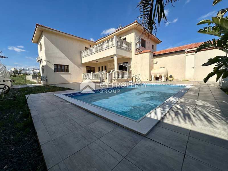 Propiedad comercial de 5 dormitorios en Oroklini, Cyprus No. 20965