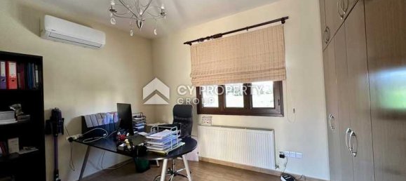 Propiedad comercial de 5 dormitorios en Oroklini, Cyprus No. 20965 10