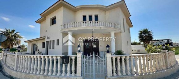 Propiedad comercial de 5 dormitorios en Oroklini, Cyprus No. 20965 2