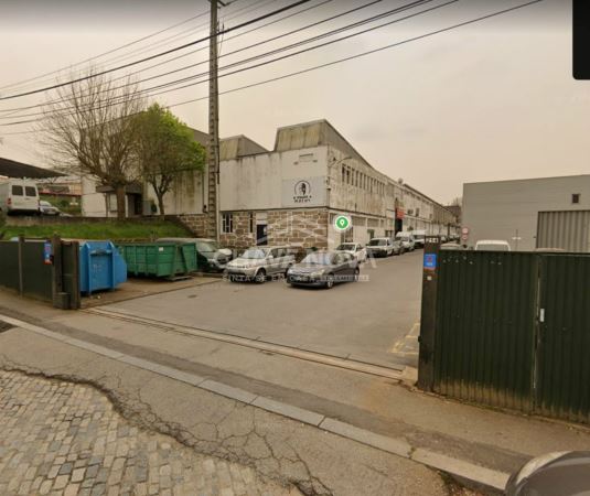 255m² Warehouse in Matosinhos, Portugal No. 42876