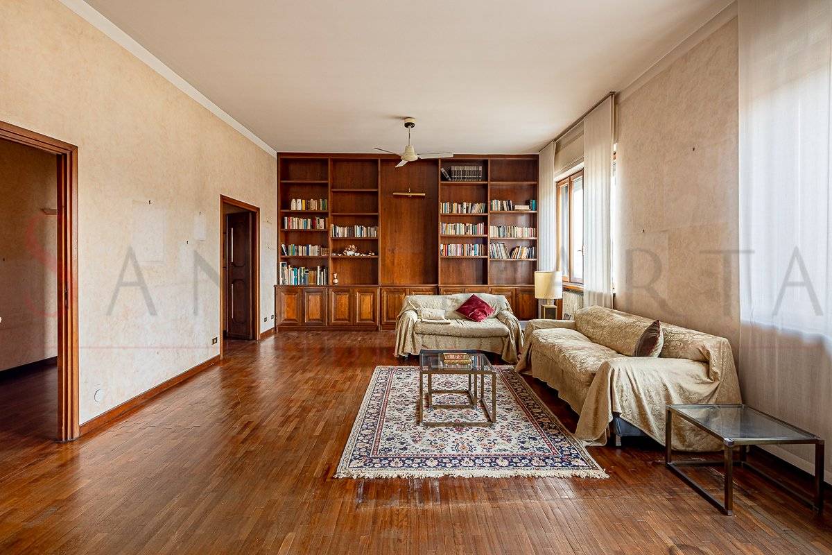 2 chambres Penthouse à Milan, Italy No. 243492
