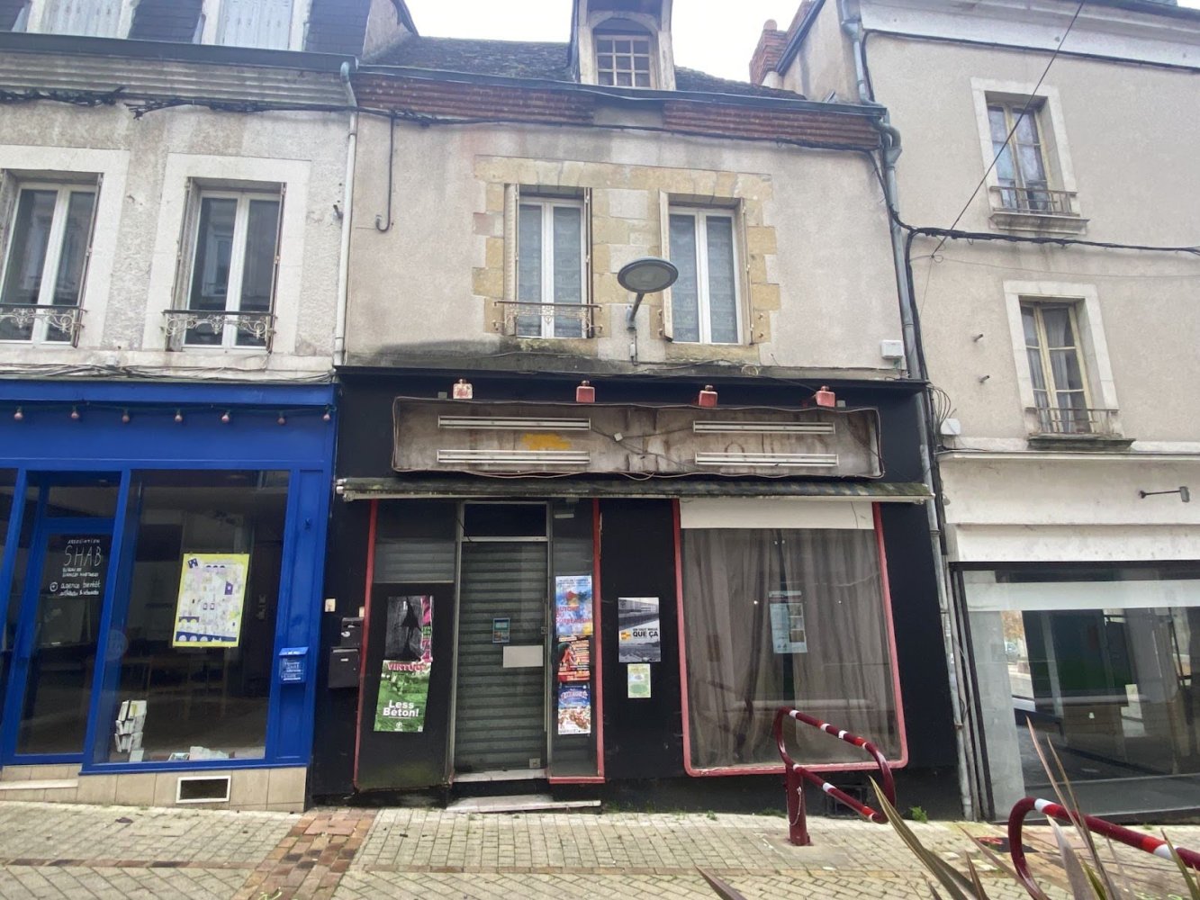 Gebäude in Vierzon, France 150m², Nr. 213215