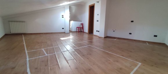 5 rooms Apartment in Arcola, Italy No. 290681 11