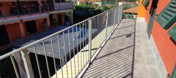 5 rooms Apartment in Arcola, Italy No. 290681 4