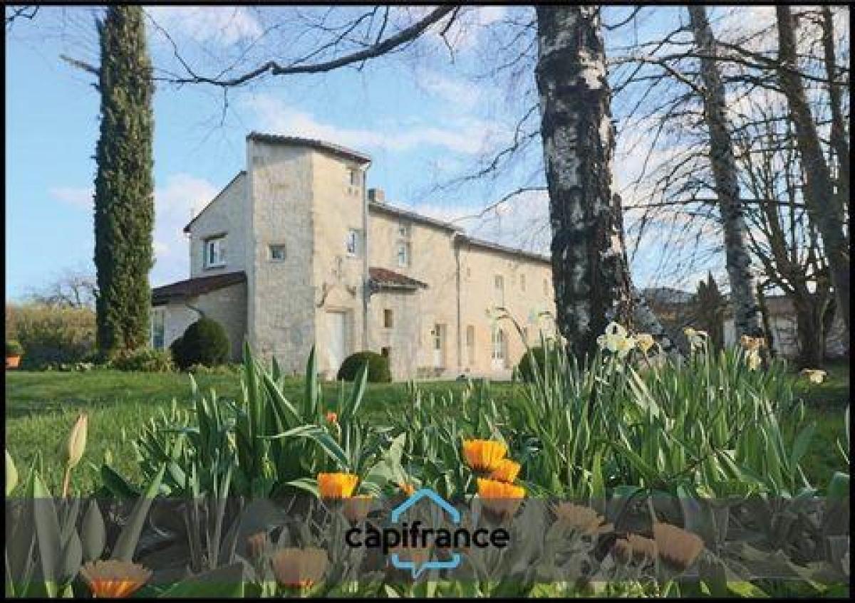 7 chambres Maison à Loudun, France No. 32631